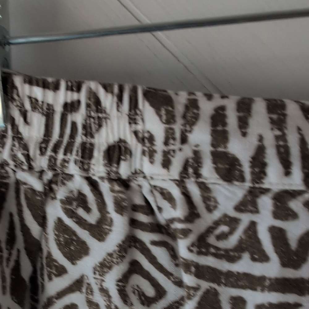 Ruby Rd. White and Gray Patterned Pants - Picture 5 of 7